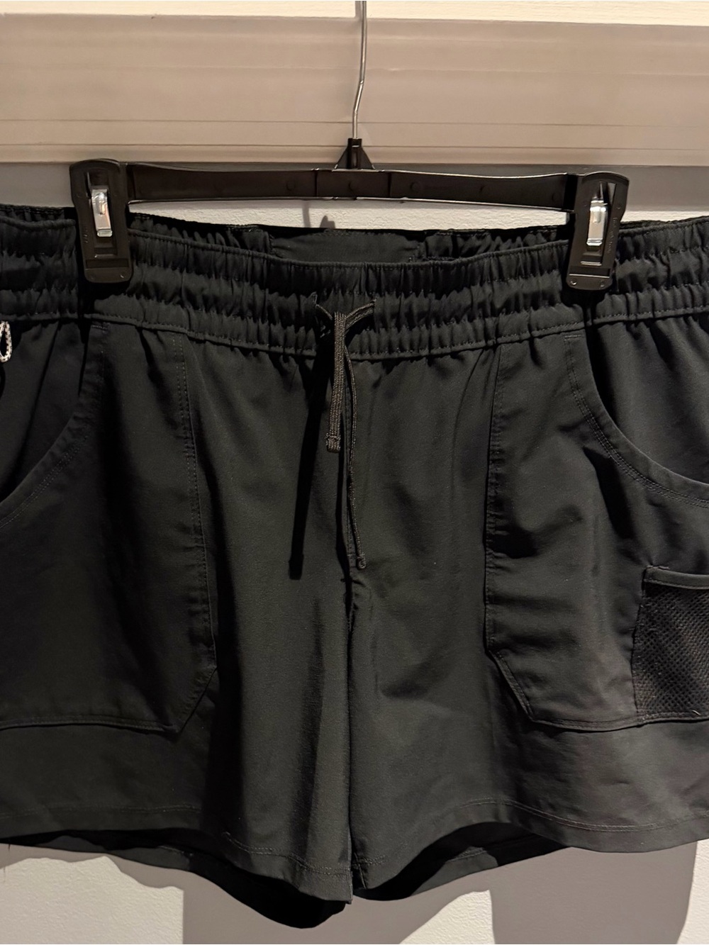 Columbia Black Athletic Drawstring Shorts with Mesh Pocket